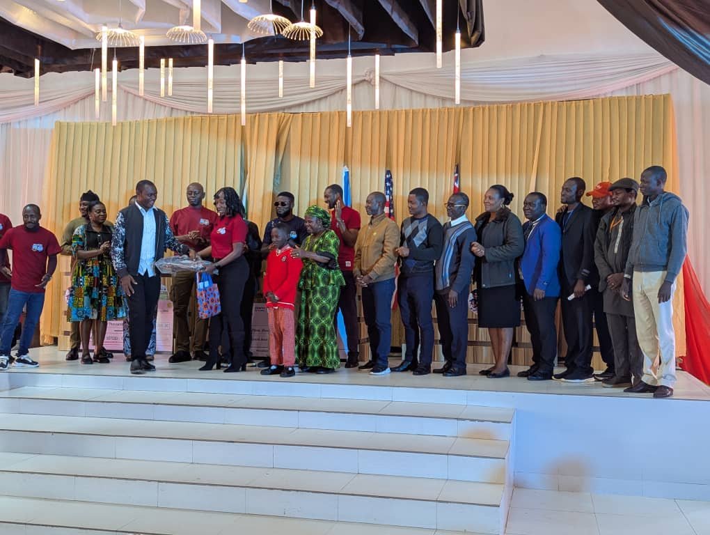 Official Gift & Award Presentation